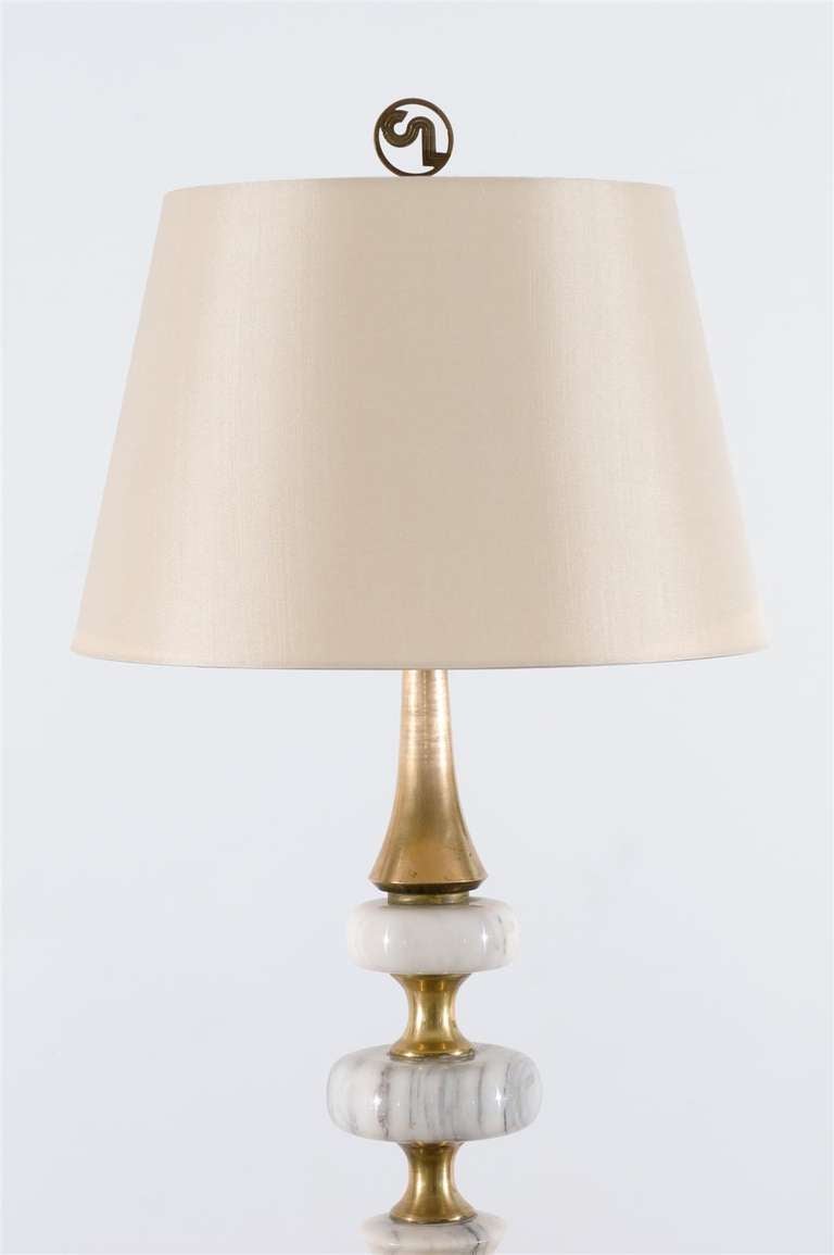 Elegant Pair of Vintage Marble and Brass Lamps In Excellent Condition For Sale In Atlanta, GA