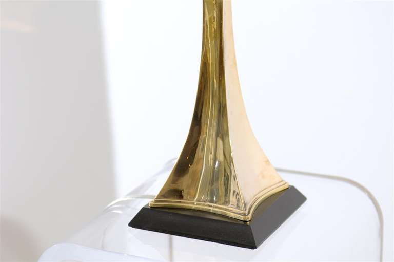 Mid-Century Modern Elegant Pair of Modern Lamps in Brass