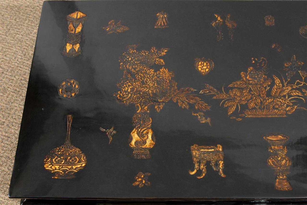 20th Century Blacl Lacquered Chinese Coffee Table