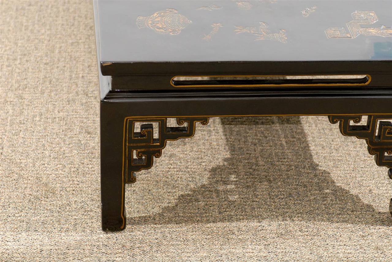 Blacl Lacquered Chinese Coffee Table 2