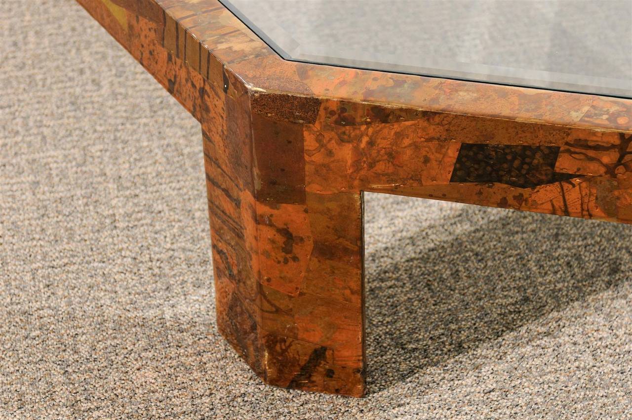 Brass Mid-Century Modern Octagonal Coffee Table For Sale