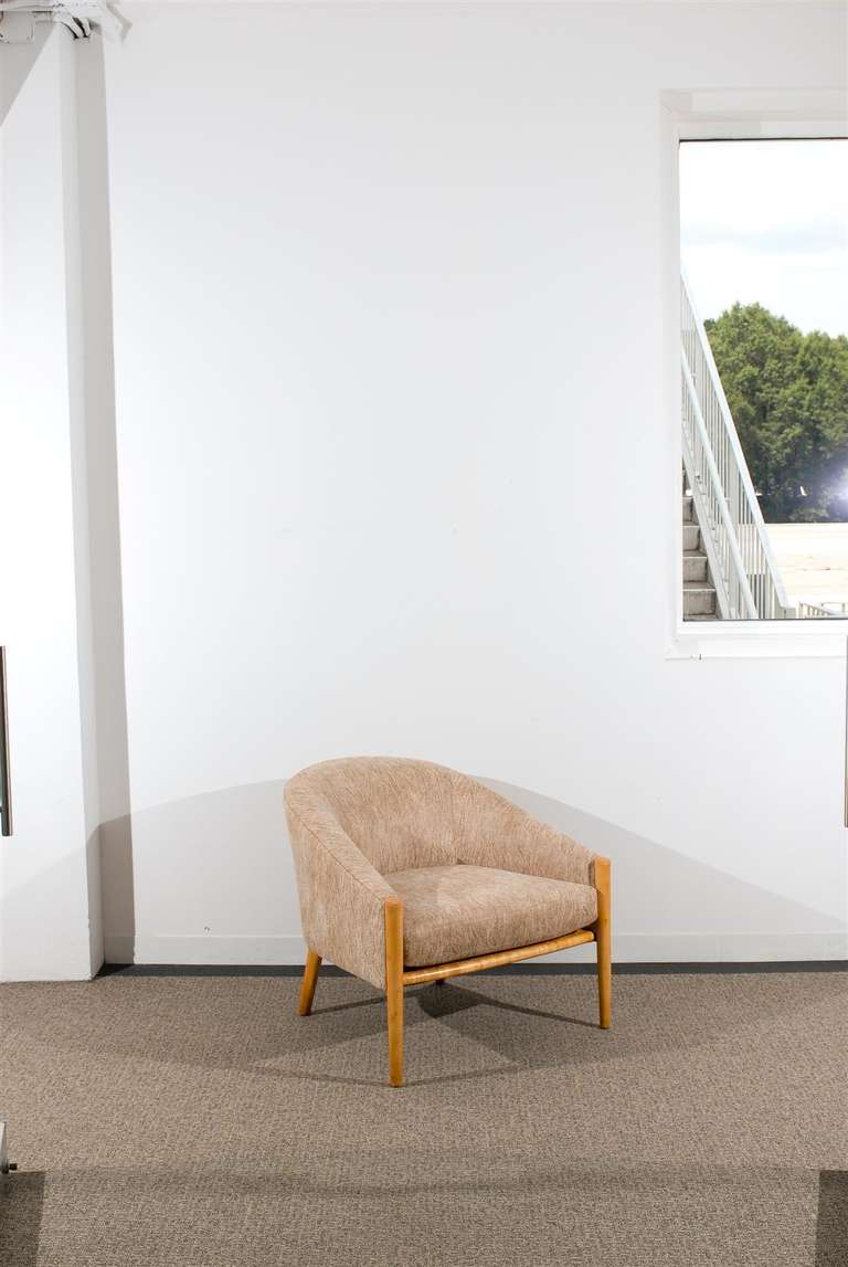 Mid-Century Modern Paire exceptionnelle de fauteuils de salon de style Ward Bennett en érable, vers 1975 en vente