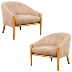 Outstanding Pair of Ward Bennett Style Lounge Chairs in Maple, circa 1975