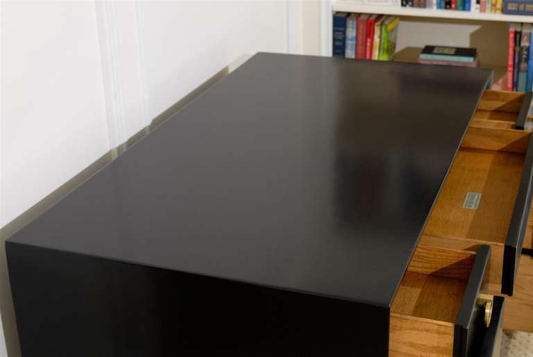 American Superb Kneehole Desk by Robsjohn-Gibbings for Widdicomb