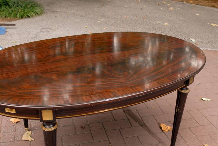 Unusual Flame Mahogany Dining Table Attributed to Maison Jansen For Sale 1