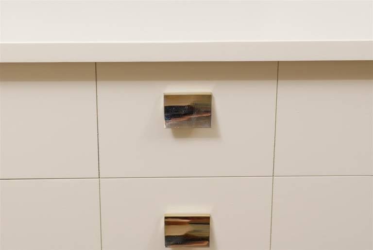Beautiful Six-Drawer Chest by American of Martinsville in Cream Lacquer 2