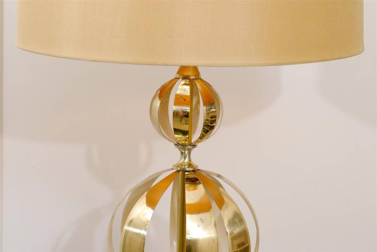 Exquisite Pair of Stacked Cut Brass Sphere Lamps For Sale 1