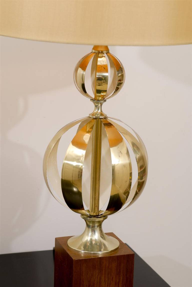 Exquisite Pair of Stacked Cut Brass Sphere Lamps For Sale 4