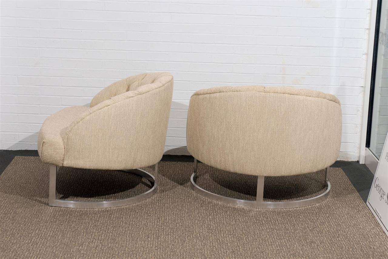 Pair of Overscale Tufted Lounge Chairs in the Style of Harvey Probber For Sale 3