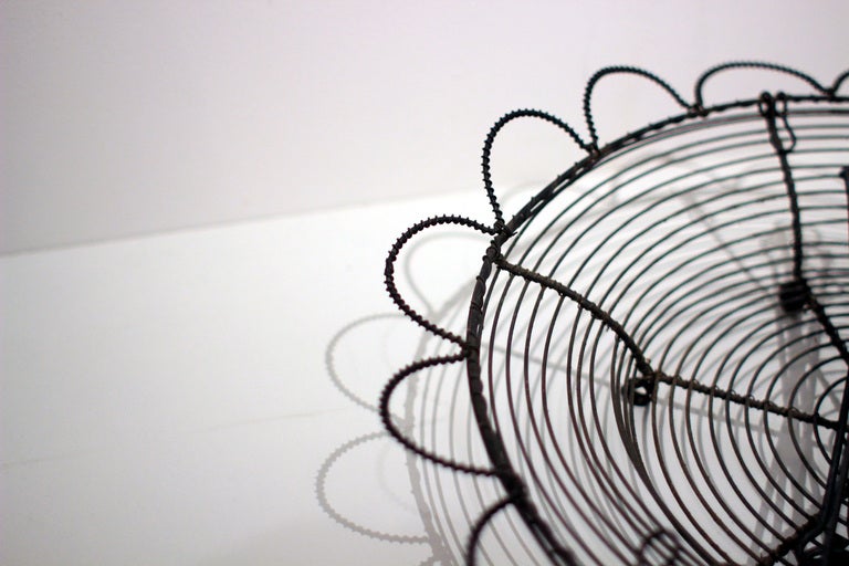 American Wire Basket, late 19th century In Excellent Condition In Philadelphia, PA