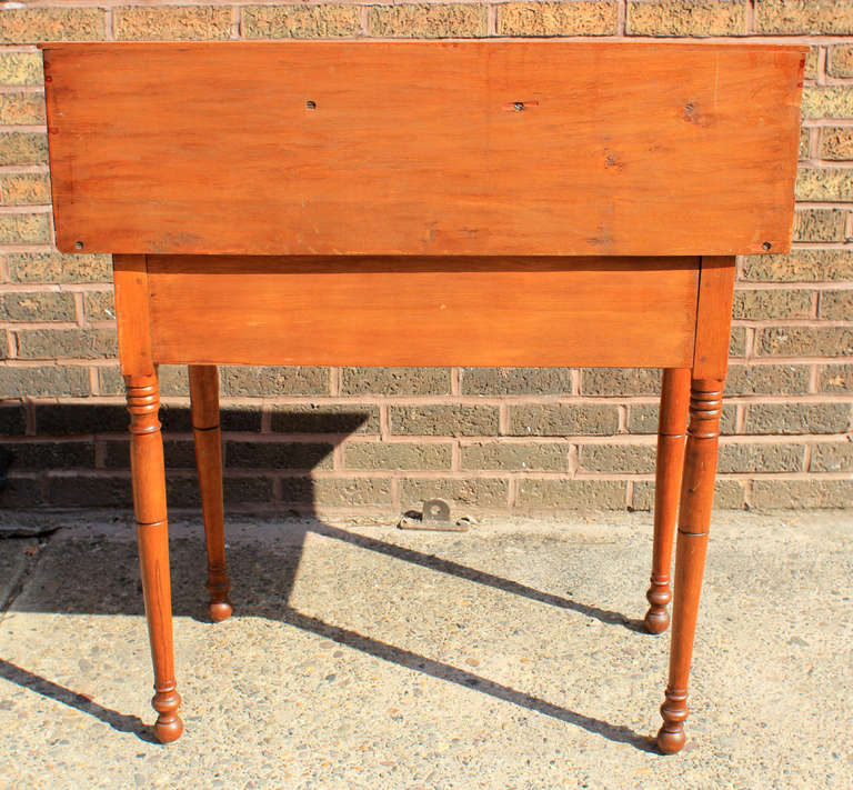 New England Walnut Side Table with Strong Square Backsplash circa 1830 For Sale 4