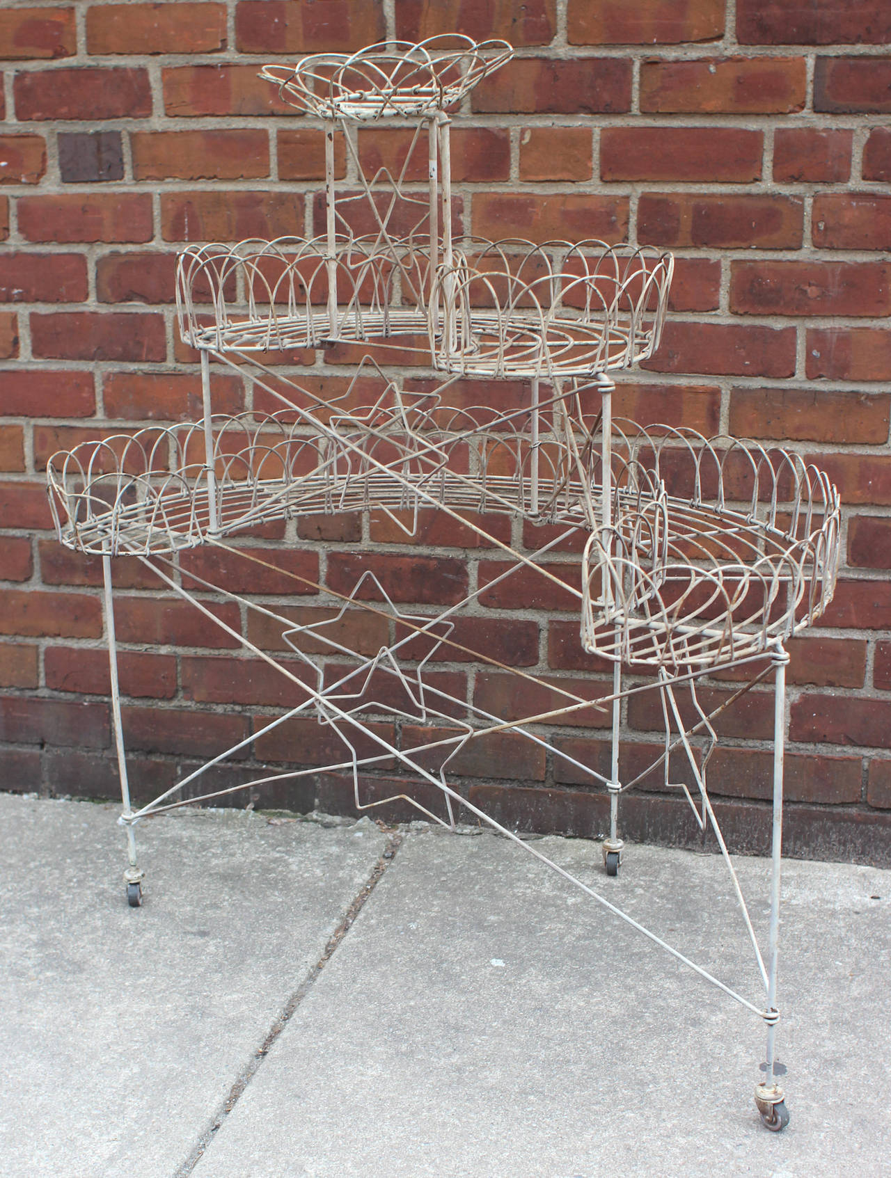 19th Century American Wire Plant Stand In Excellent Condition For Sale In Philadelphia, PA