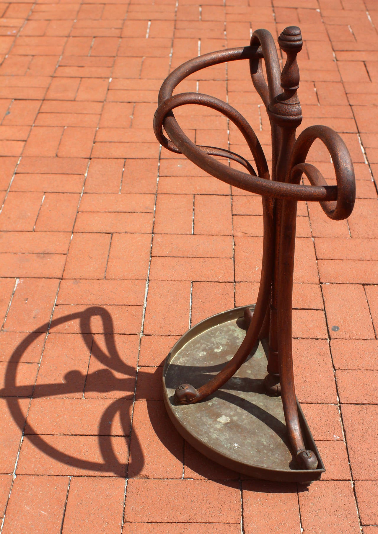 Bentwood Umbrella Stand In Excellent Condition For Sale In Philadelphia, PA
