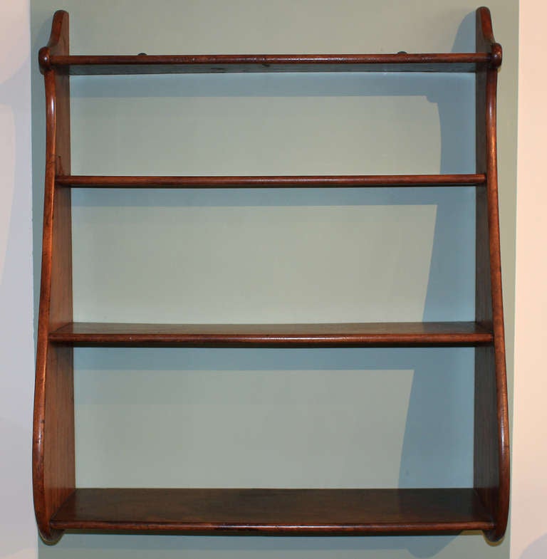 American Whale End Shelf In Excellent Condition In Philadelphia, PA