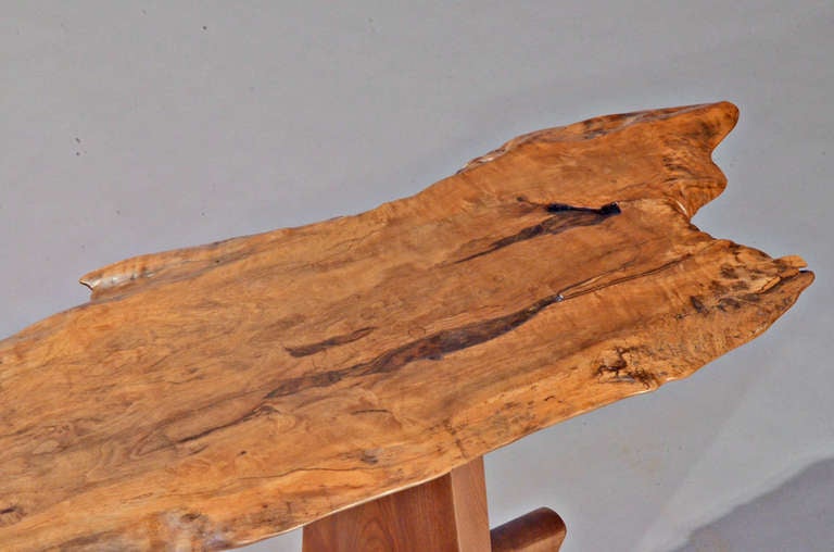 A Minguren II Coffee Table by George Nakashima In Excellent Condition For Sale In Sea Cliff, NY