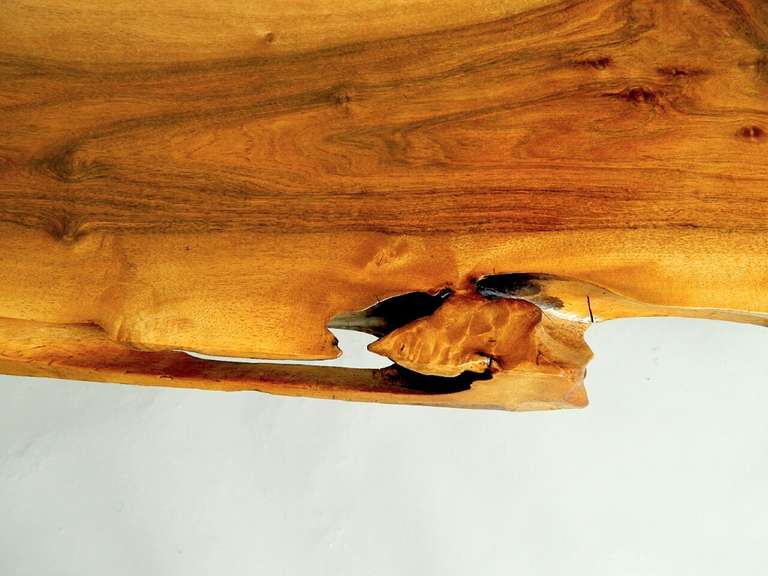 Walnut An English walnut coffee table by George Nakashima For Sale