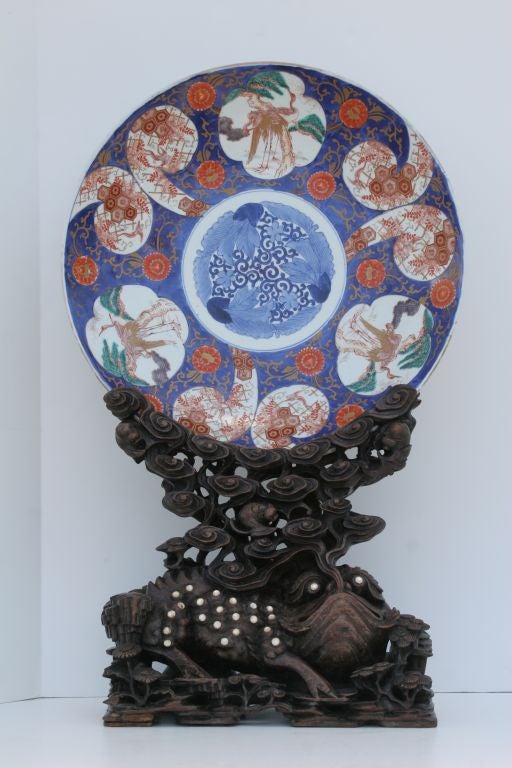 Japanese Imari Charger With Wood and Mother of Pearl 7