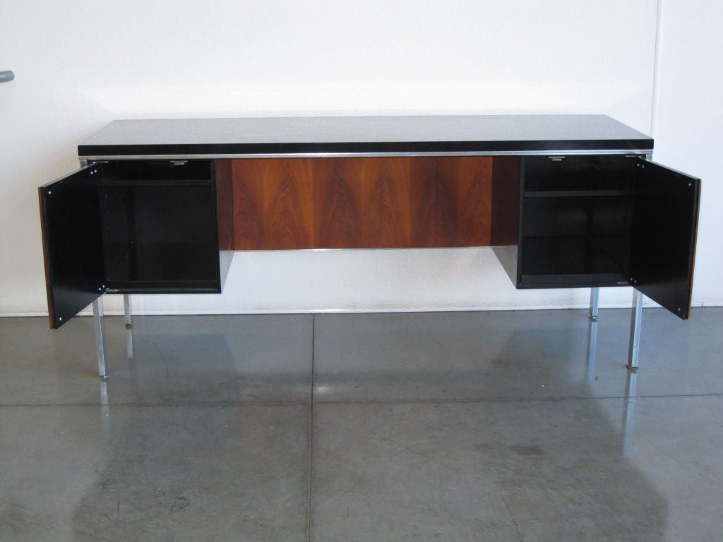20th Century Mid-Century Modern Desk, circa 1950-1960 For Sale