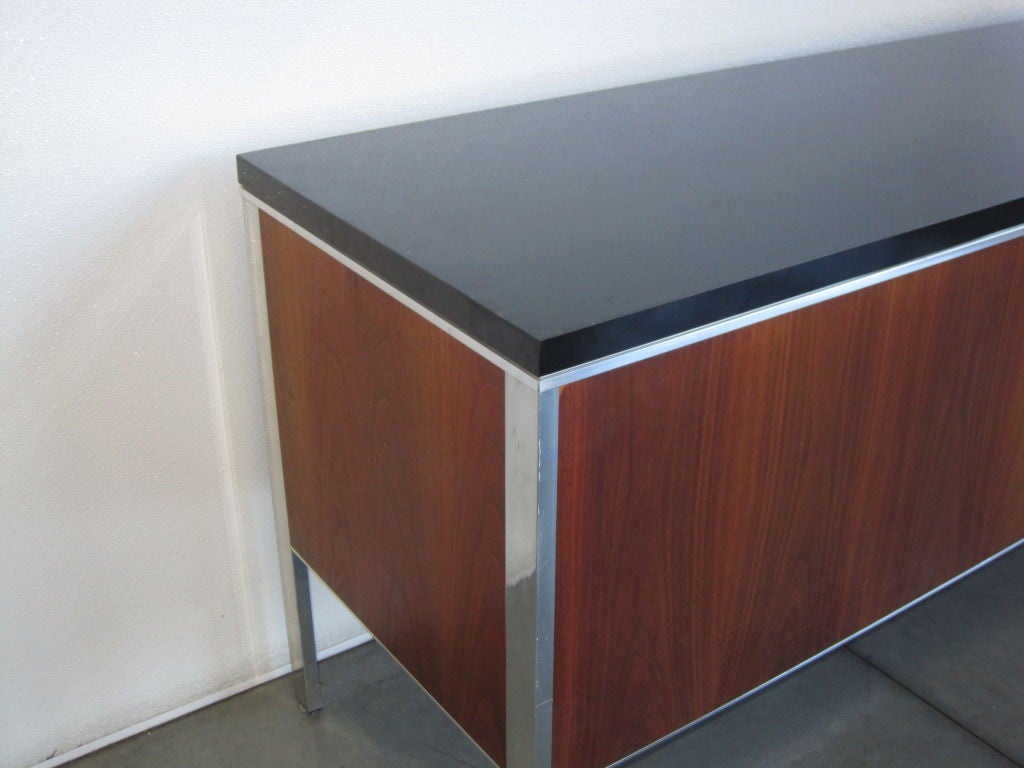 Mid-Century Modern Desk, circa 1950-1960 For Sale 3