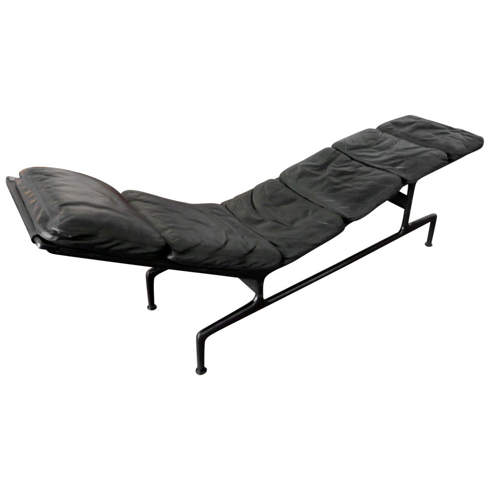 "Billy Wilder" Chaise  by Charles Eames