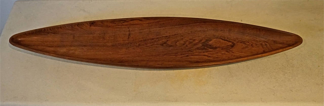 Canoe shaped jacaranda rosewood bowl, made in Brazil.