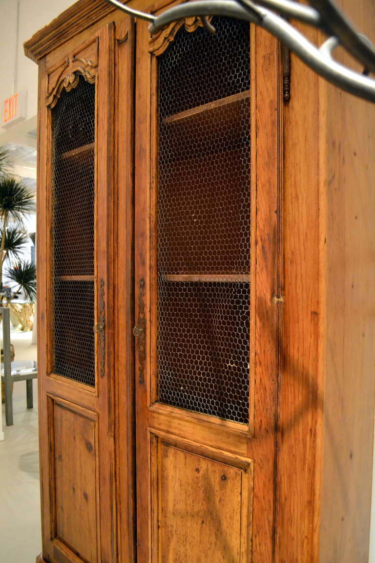 Late 19th c. French Armoire In Good Condition In Cathedral City, CA