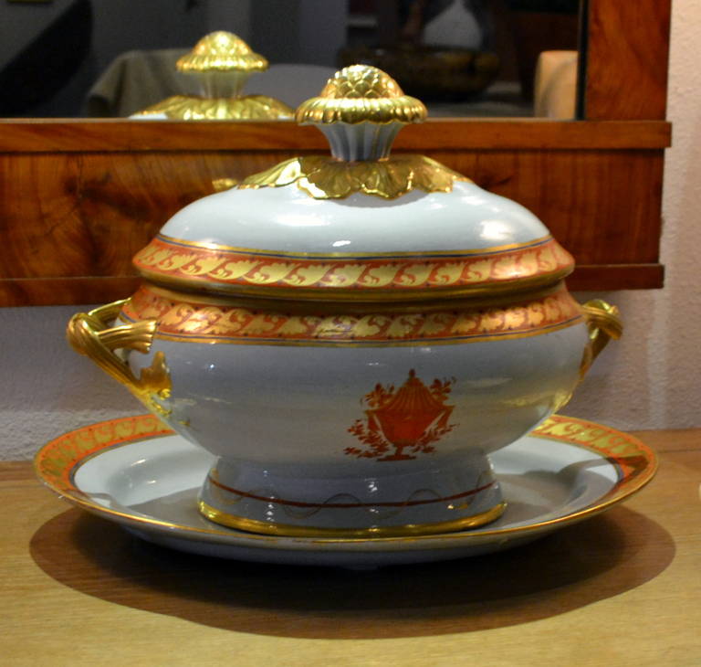 Gilt Mottahedeh Ceramic Soup Tureen and Platter