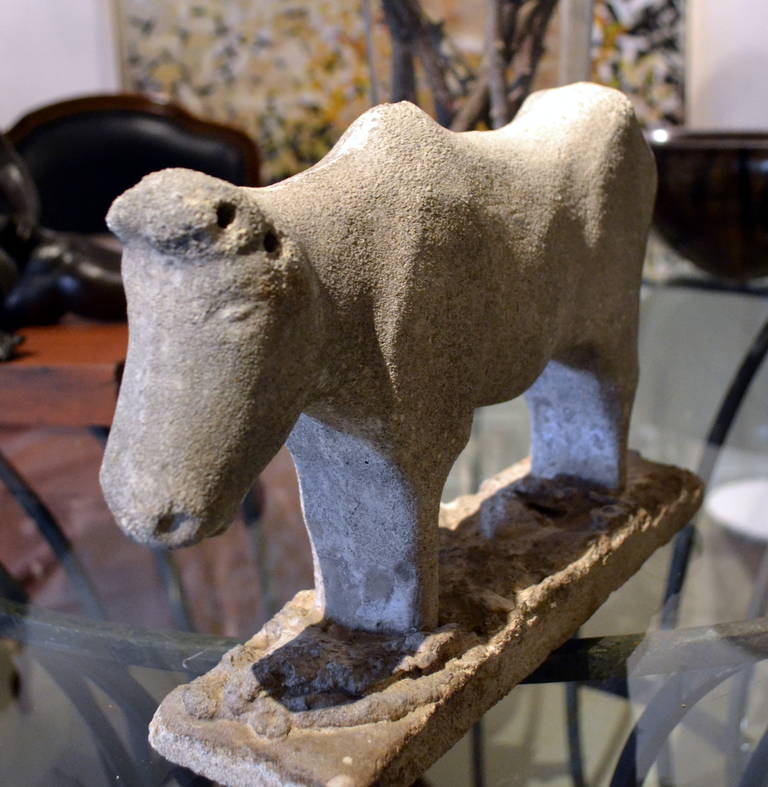Cast Stone Statue of a Cow In Good Condition For Sale In Cathedral City, CA