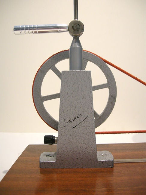 Van De Graaff Generator, by Philip Harris, England In Excellent Condition In Boston, MA