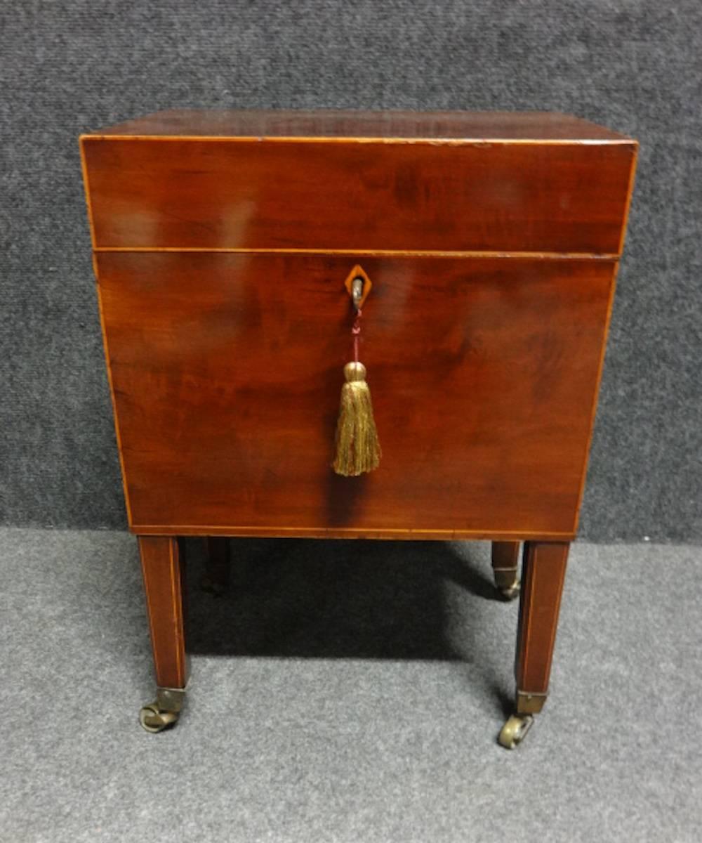 Georgian Inlaid Mahogany Cellaret, Wine Cooler In Good Condition For Sale In Applyby Magna, Staffordshire