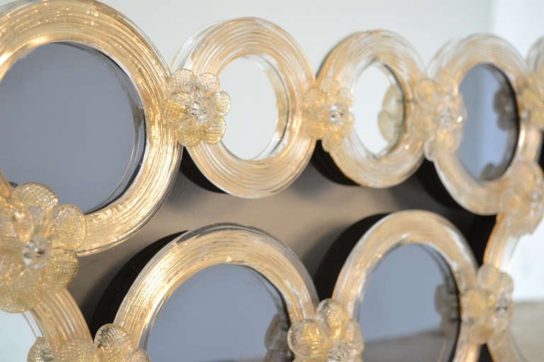 Magnificent Venetian Glass Mirror In Good Condition In Austin, TX