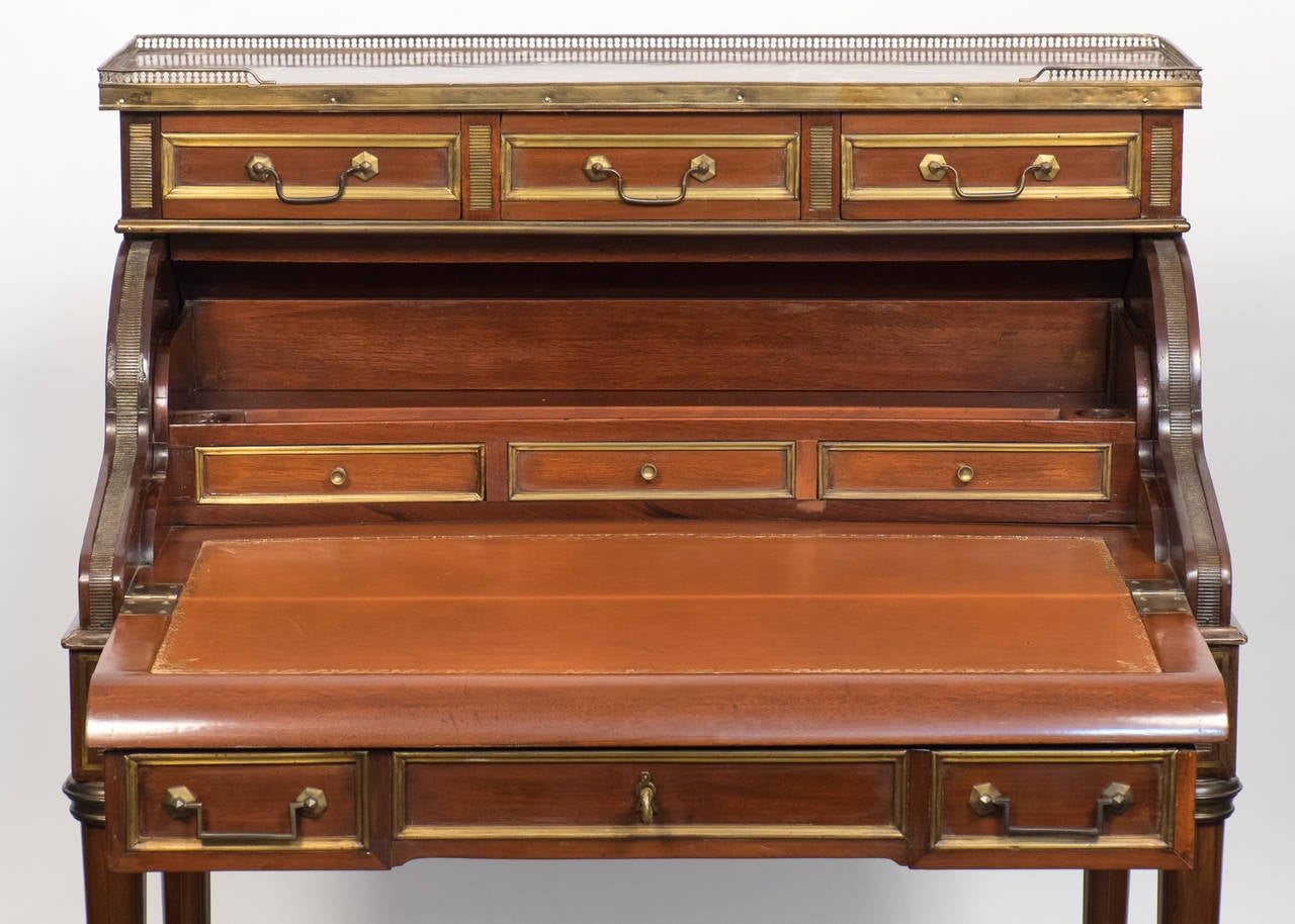 Louis XVI Mahogany Roll-Top Desk In Good Condition In Austin, TX