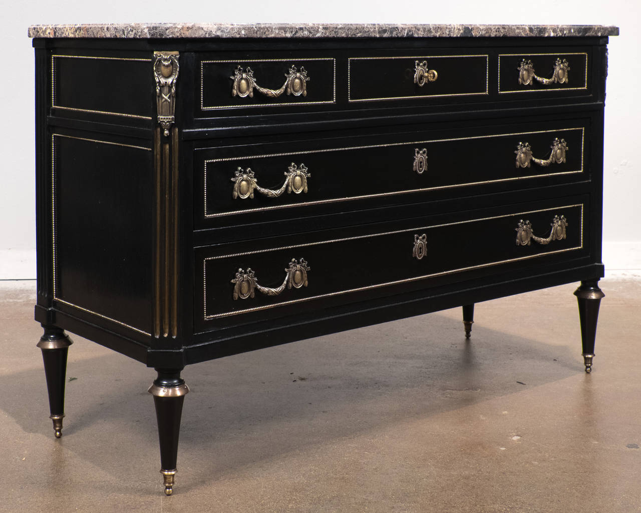 French Louis XVI Ebonized Marble-Top Commode In Good Condition In Austin, TX