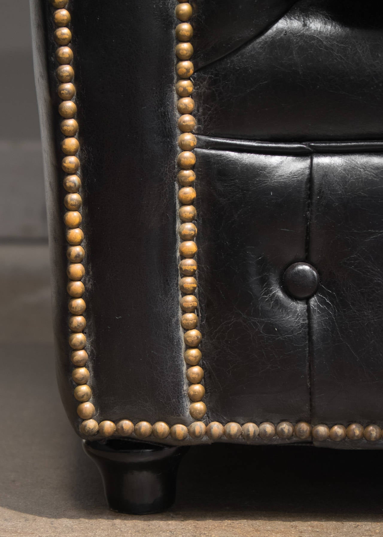 Vintage Black Leather Chesterfield Sofa 1