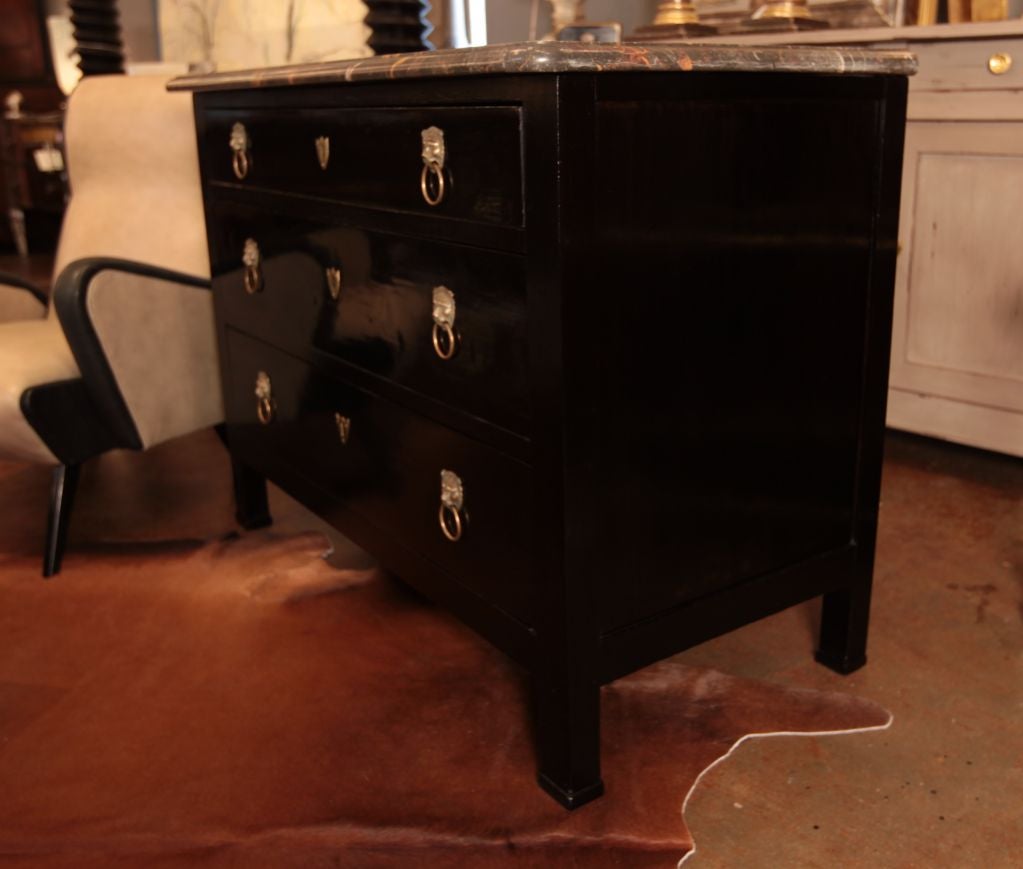 Stunning French antique Consulat period chest of drawers in solid ebonized fruit wood, French polish, one inch thick marble top 