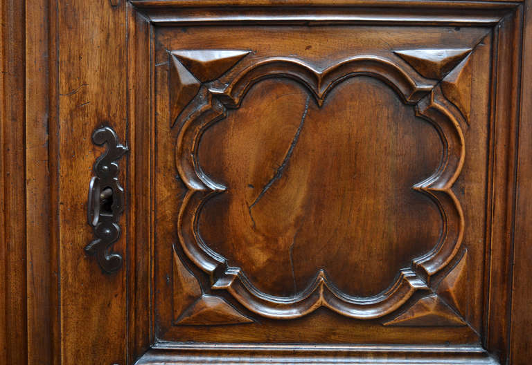 Early 18th Century French Hand-Carved Walnut Armoire from Lyon 3