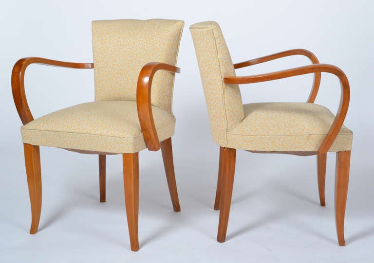 Paire de fauteuils bridge d'époque Art Déco en bois de hêtre avec rembourrage d'origine. 19.hauteur du siège : 5