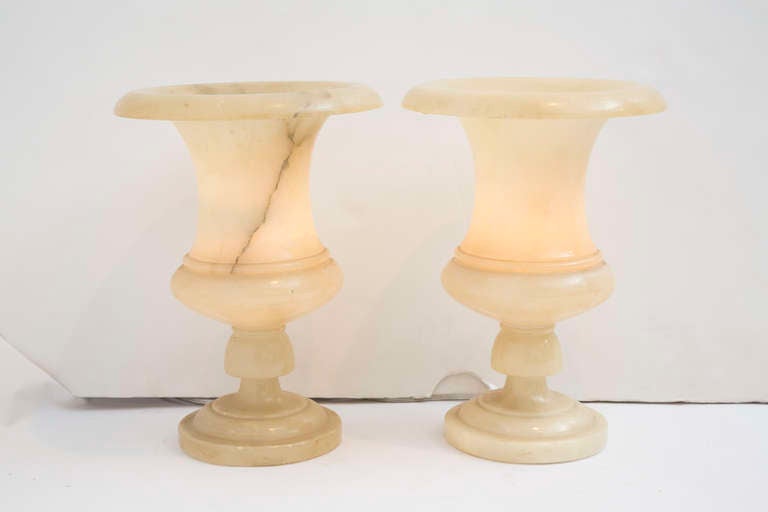 Art Deco Pair of Italian Alabaster Medici Urn Table Lamps In Good Condition In Austin, TX