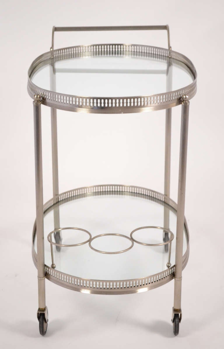 French Vintage Chrome Oval Bar Cart In Good Condition In Austin, TX