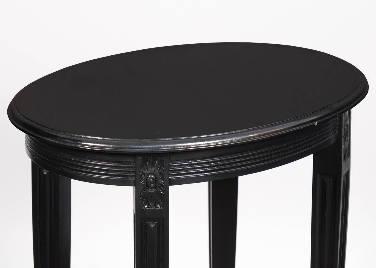 French Art Deco Side Table 3
