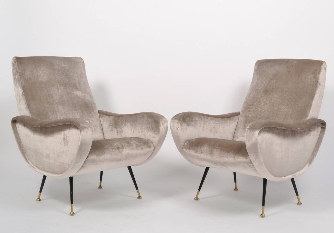 Italian Mid-Century Modern Pair of Velvet Lounge Chairs In Good Condition In Austin, TX