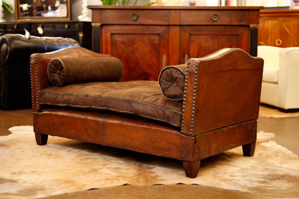 Mid-20th Century French Art Deco Leather Day Bed