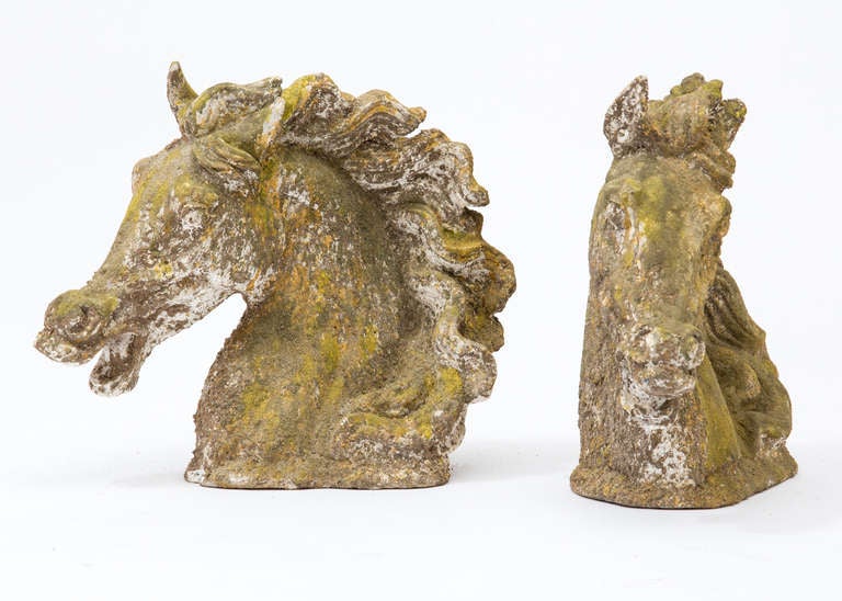 French Pair of Stone Horse Heads In Good Condition In Austin, TX