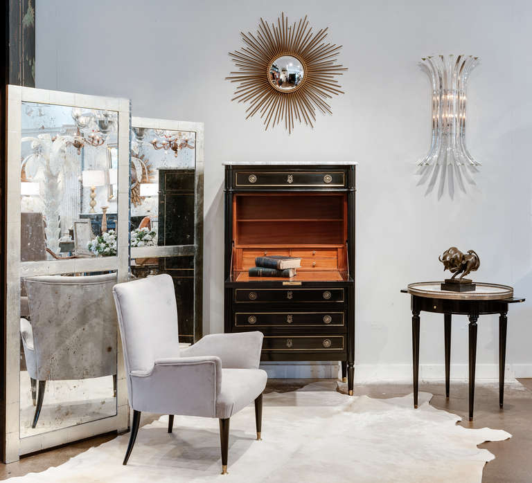 Secretaire Louis XVI à dessus en marbre avec secrets