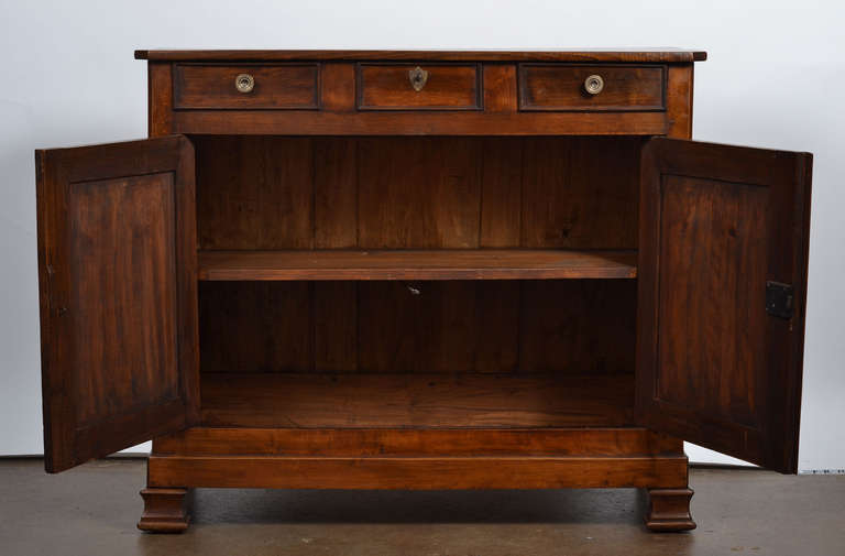 French Restauration Period Cherry Wood Buffet In Good Condition In Austin, TX