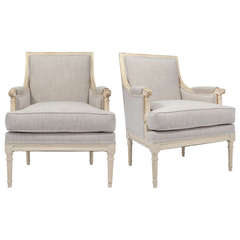 French Louis XVI Pair of Linen Bêrgeres