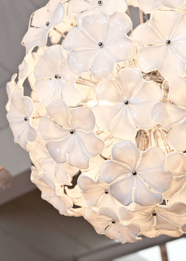 Lampadario a fiore in vetro di Murano di Cenedese In condizioni ottime in vendita a Austin, TX