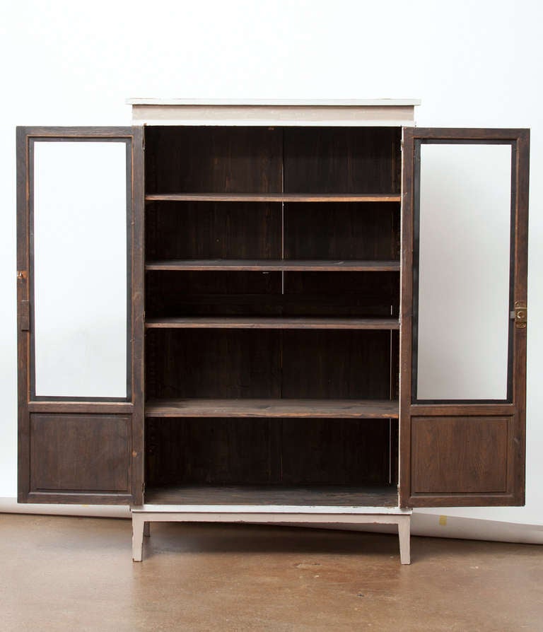 Charming French Directoire style  Bookcase In Good Condition In Austin, TX