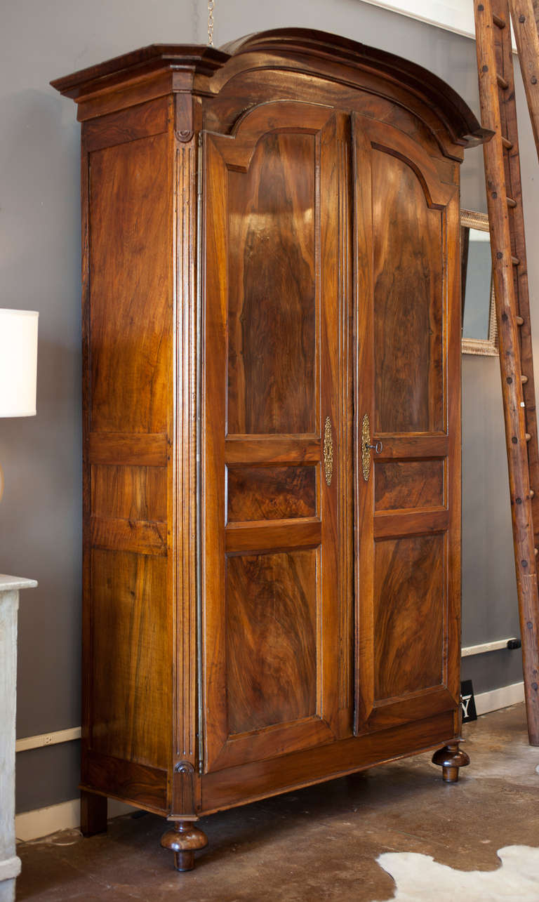French Directoire Solid Walnut Armoire, c. 1820 In Good Condition In Austin, TX