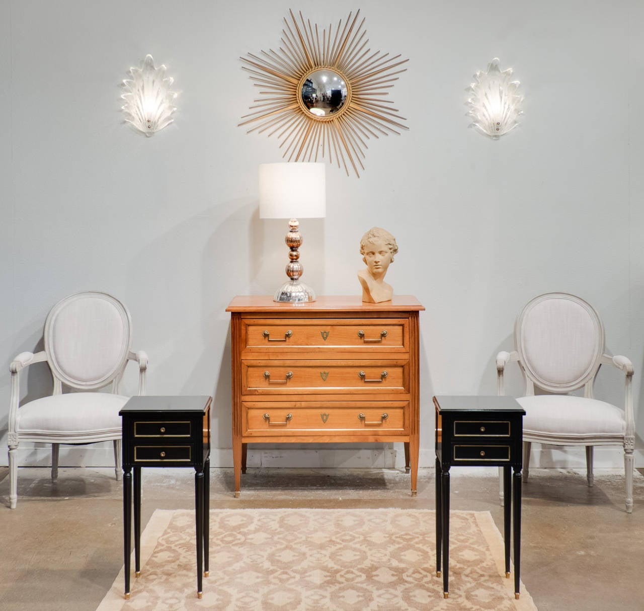 Paire de tables d'appoint Louis XVI en ébène